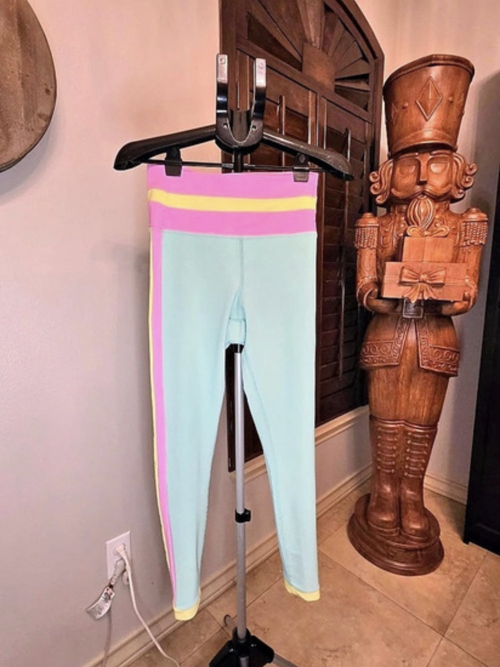 Beach Riot Color Block Leggings in Pink & Blue